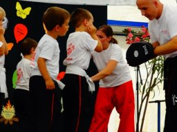Csabacsüdön bemutatóztak a kick-boxosok