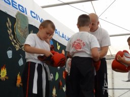 Csabacsüdön bemutatóztak a kick-boxosok