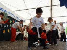 Csabacsüdön bemutatóztak a kick-boxosok