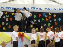 Csabacsüdön bemutatóztak a kick-boxosok