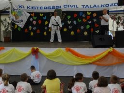 Csabacsüdön bemutatóztak a kick-boxosok