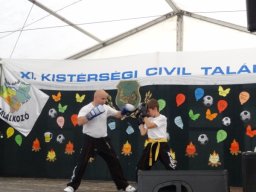 Csabacsüdön bemutatóztak a kick-boxosok
