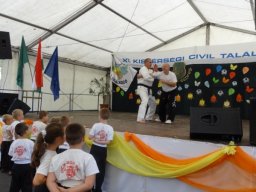 Csabacsüdön bemutatóztak a kick-boxosok